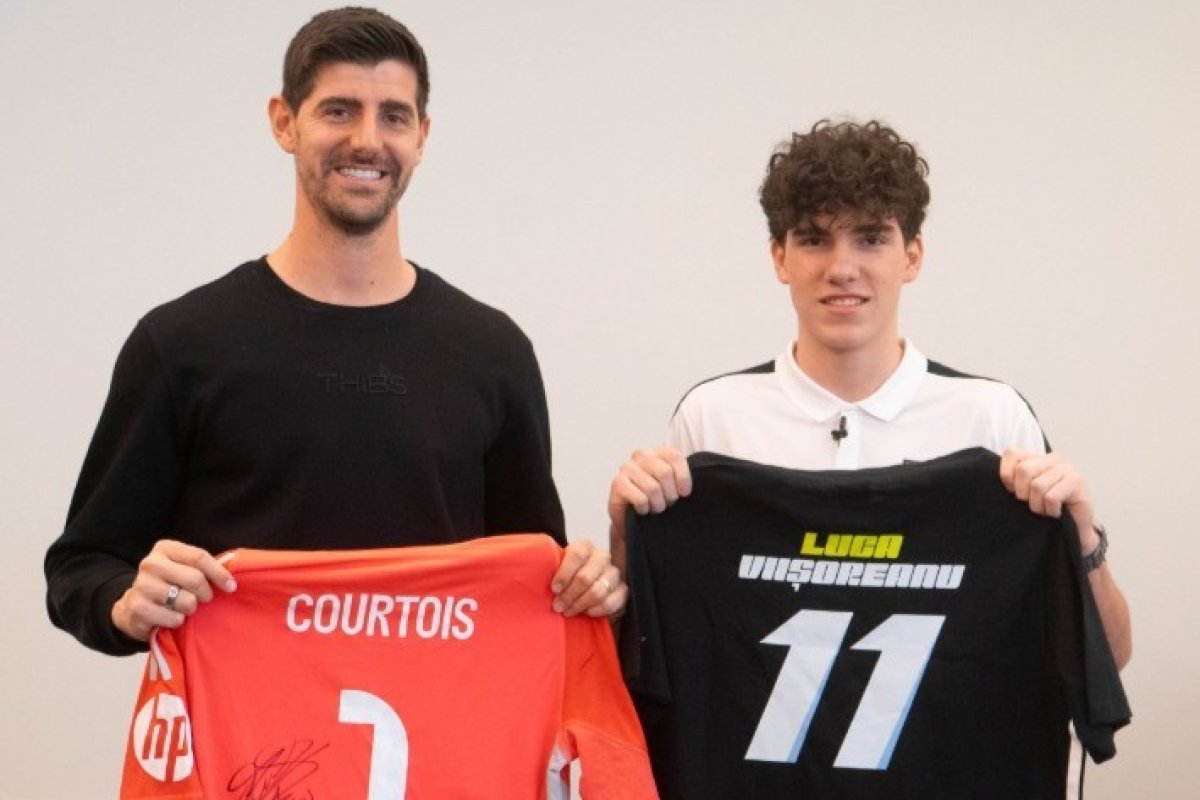 Courtois și Viișoreanu