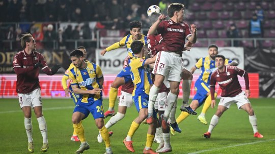 Rapid - Petrolul 0-0, ACUM, pe iAMsport.ro. Concluziile lui Decebal Rădulescu și Victor Vrînceanu după prima repriză din ”Primvs Derby”!