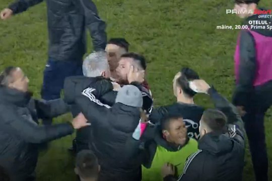 Scene absolut șocante: Bergodi a sărit să îl bată pe Cordea, apoi l-a luat de gât pe Muhar! Scandal-monstru după CFR - U Cluj