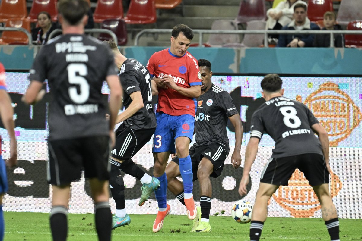 Risto Radunovic si Fernandes Fabio Patrick Dos Reis Dos Santos in meciul dintre FCSB si Otelul Galati, contand pentru Superliga Superbet, desfasurat pe Arena Nationala din Bucuresti, duminica 28 septembrie 2025