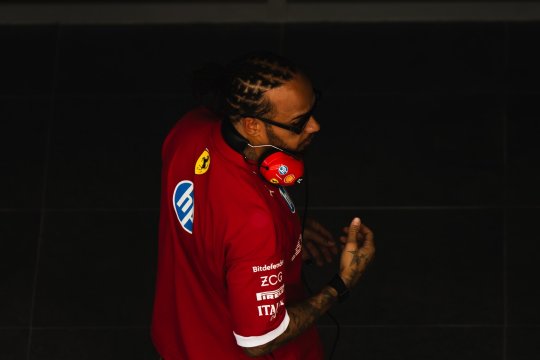 Lewis Hamilton se desparte de omul său de încredere înainte de startul sezonului din Formula 1