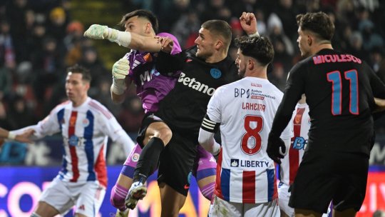 ”N-am văzut în viața mea așa ceva!”. S-a crucit după ce a revăzut golul marcat de Bîrligea cu capul, din Oțelul-FCSB 1-4