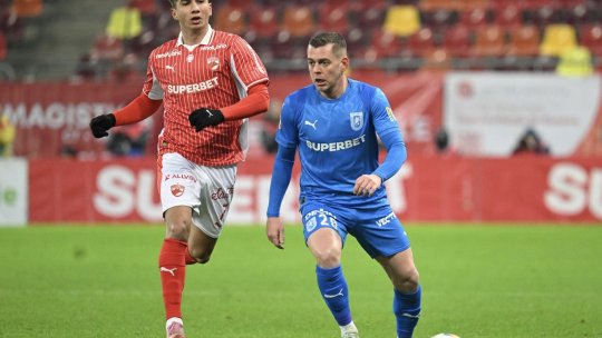Dinamo - Universitatea Craiova 1-0, ACUM, pe iAMsport.ro. ”Câinii” lovesc imediat după pauză! Bătălia pentru primul loc în SuperLiga se dă pe Arena Națională