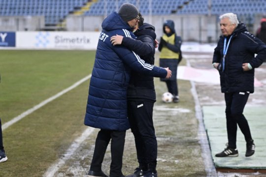 Situație incredibilă la o echipă din SuperLiga: vrea să își demită antrenorul, dar nu are bani să-i achite clauza!