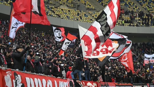Haos total pe Arena Națională! Baiaram a scuipat un suporter, Kovacs a fost lovit la finalul meciului