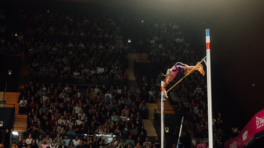 Grecul Emmanouil Karalis a scris istorie la săritura cu prăjina