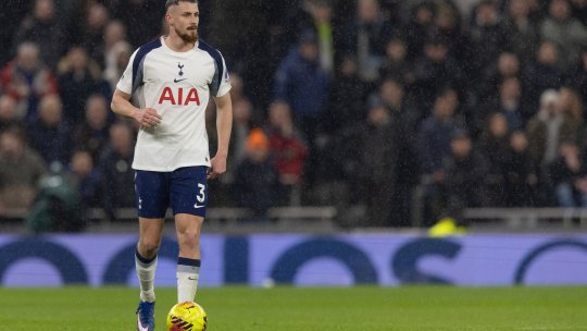 Drăgușin, ocazie uriașă în înfrângerea cu Fulham! Echipa românului este aproape de zona retrogradării