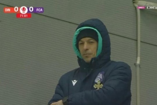 Imagini colosale! Bogdan Andone, cu crucea în mână, la meciul care a trimis-o pe FCSB în play-out