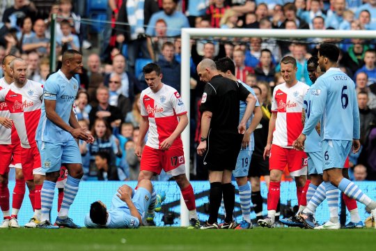 Joey Barton are noi probleme cu legea! E acuzat că de agresiune: victima a ajuns la spital cu răni grave