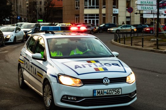 A sărit să-l bată pe finanțatorul echipei din Liga 1: ”Bă, tu trimiți nevestele jucătorilor la produs?”. A fost nevoie de intervenția poliției