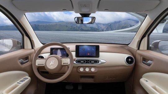 O companie românească a lansat un nou automobil electric care poate fi condus de la 16 ani! Cât costă și ce autonomie are