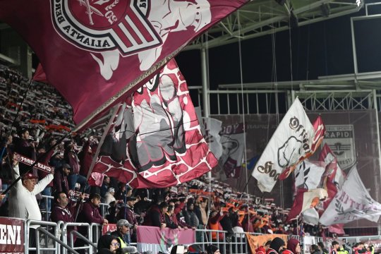 Giuleștiul nu uită și nu iartă! Artistul român a cântat la prezentarea Rapidului, după ce filmase în tricoul Stelei: ”Am mai fost înjurați...”