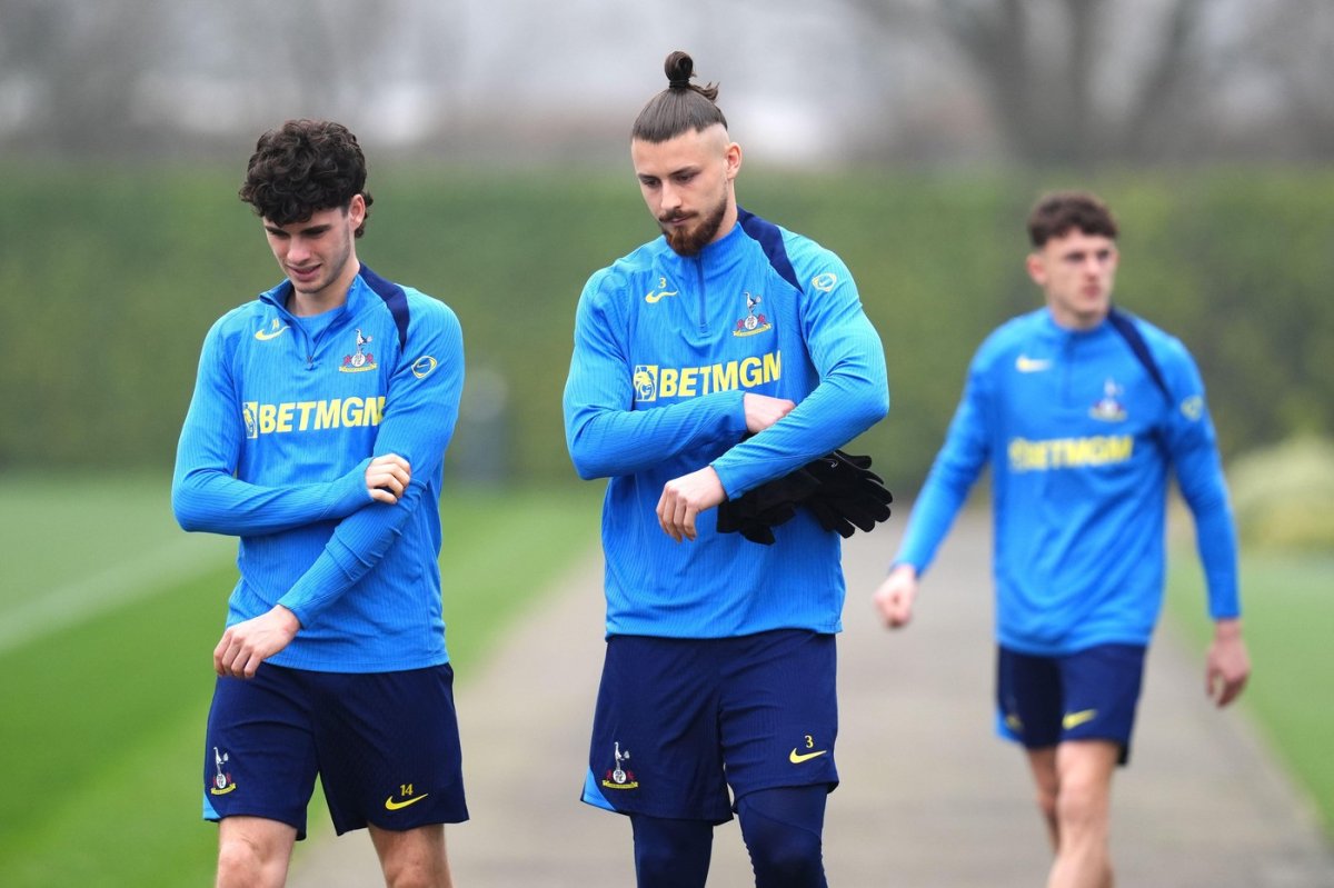 Radu Drăgușin nu a jucat în eșecul din Spania, cu Atletico Madrid