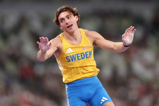 Suedezul Armand Duplantis a stabilit al 15-lea său record mondial la săritura cu prăjina, 6,31 m