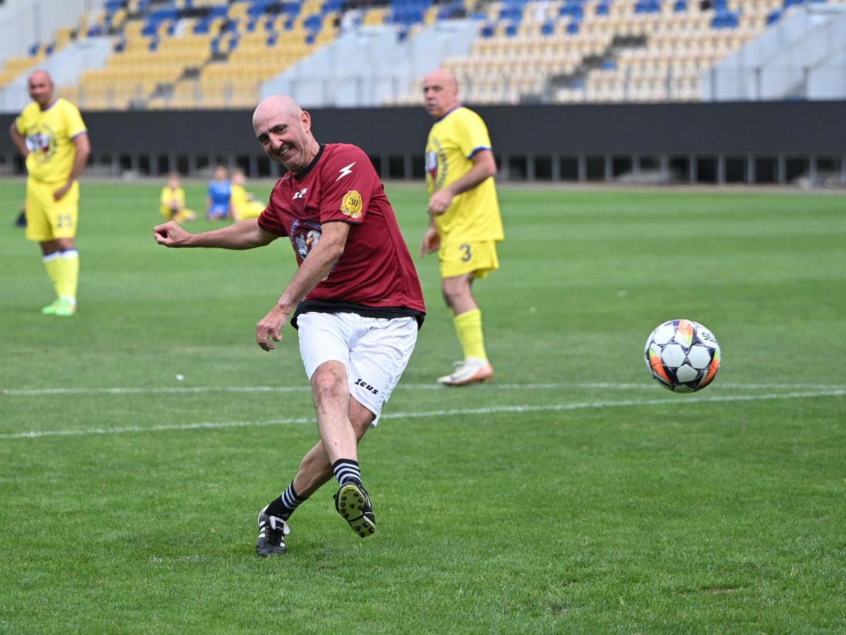 Dorel Mutică a luat titlul cu Rapid în 1999