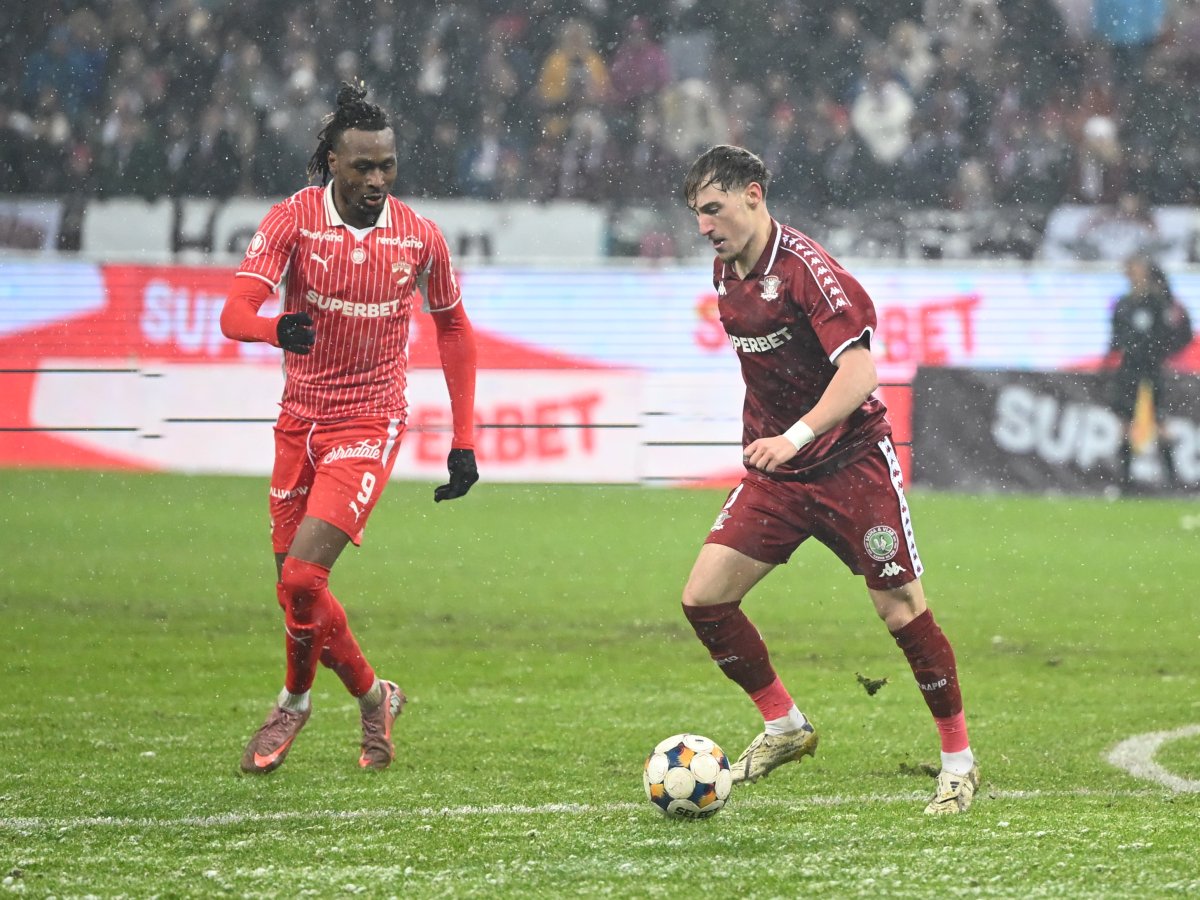 Rapid a câștigat ultima confruntare cu Dinamo, scor 2-1