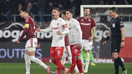 Fotbaliștii Rapidului nu l-au iertat pe Cîrjan și l-au ironizat în vestiar după derby