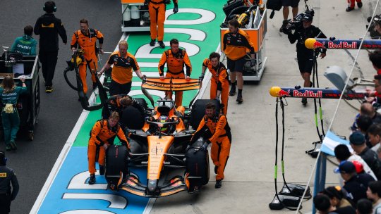 Dezastru pentru McLaren în China. Ambele mașini au rămas la boxe înaintea startului