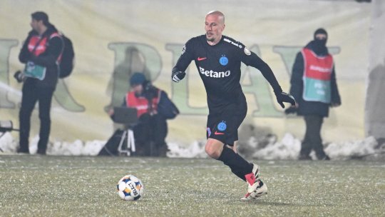 FCSB - Metaloglobus, ora 20:30, liveTEXT pe iamsport.ro. Chiricheș, titular în ”11”-le lui Mirel Rădoi