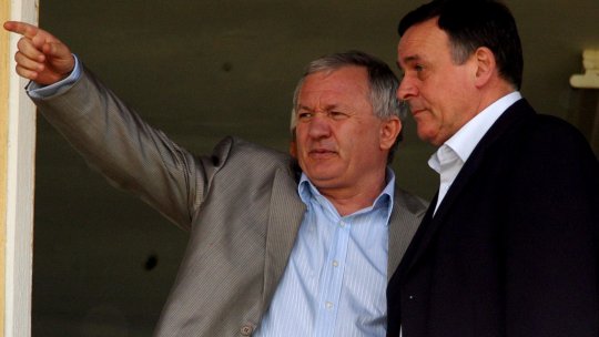 Porumboiu, atac dezlănțuit în direct la adresa membrului Generației de Aur: ”Un umil servil! Nu există așa ceva”