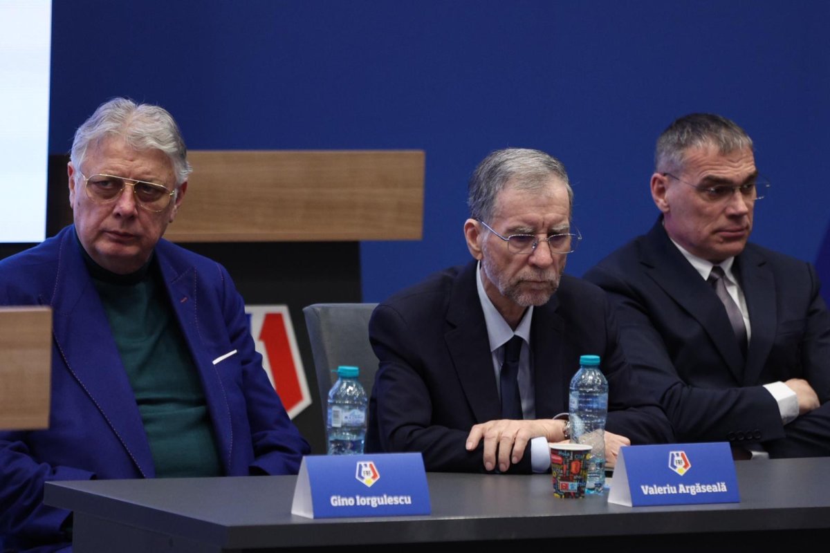 Valeriu Argăseală, oficial FCSB