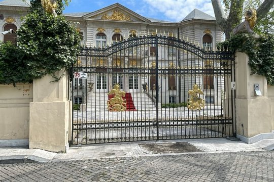 Ce secret ascunde crucea lui Gigi Becali de la palat: ”Asta e cea mai tare chestie”