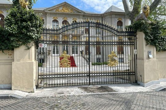 Ce secret ascunde crucea lui Gigi Becali de la palat: ”Asta e cea mai tare chestie”