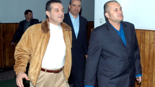 Neverosimil! I-a spus antrenorului să folosească 12 jucători în formula de start la următorul meci: ”Avem o problemă”