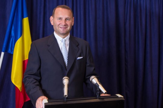 Controversatul milionar care a candidat la președinția României și-a închis afacerea dintr-un motiv uluitor: ”Am rămas pe stradă!”