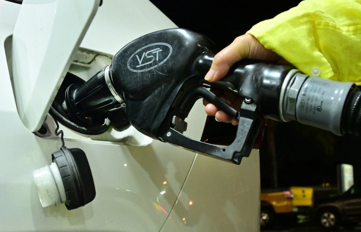 Prețurile carburanților au sărit în aer din cauza conflictului din Iran