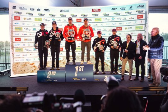 Dacia Sandriders continuă să facă legea în rally-raid. Loeb, victorie, și prima poziție la general în W2RC 2026