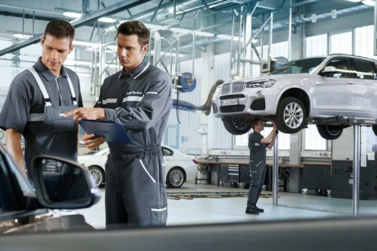 O premieră europeană. Registrul Auto Român și BMW România digitalizează verificarea mașinilor SH