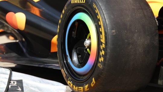 Pirelli caută soluții pentru a readuce spectacolul strategic în Formula 1 2026