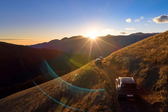 Porsche nu renunță la combustia clasică. Noul Cayenne este deja în lucru