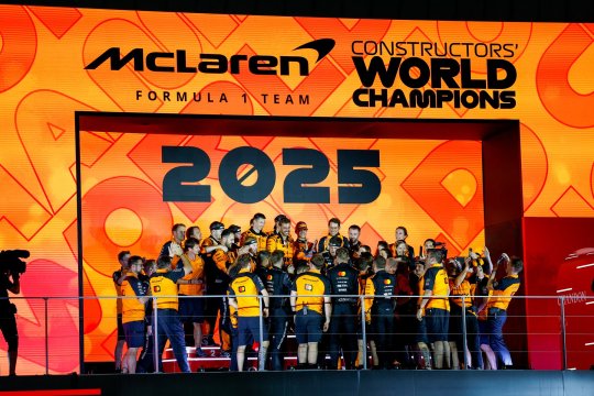 Este McLaren în pericol sau o ajută noua eră din F1? Ce au făcut campioanele en-titre după o schimbare de regulament