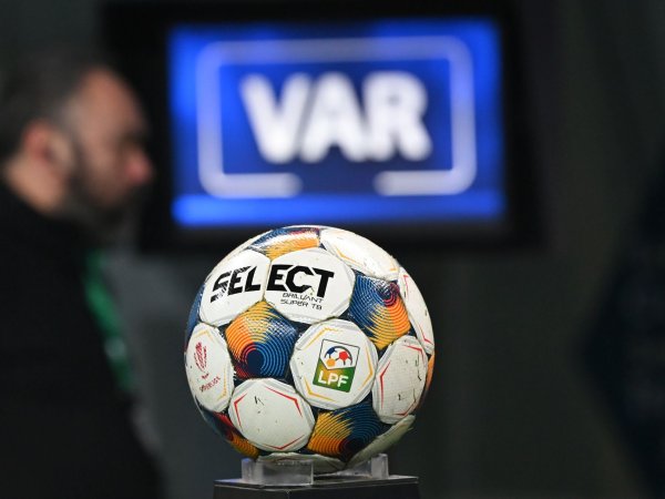 Schimbări importante în arbitrajul din SuperLiga! Ce vor putea face arbitrii VAR