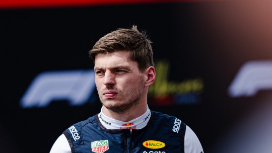 Lovitură colosală pentru Red Bull! Max Verstappen și-a dat acordul și va pilota în mașina unei rivale de moarte