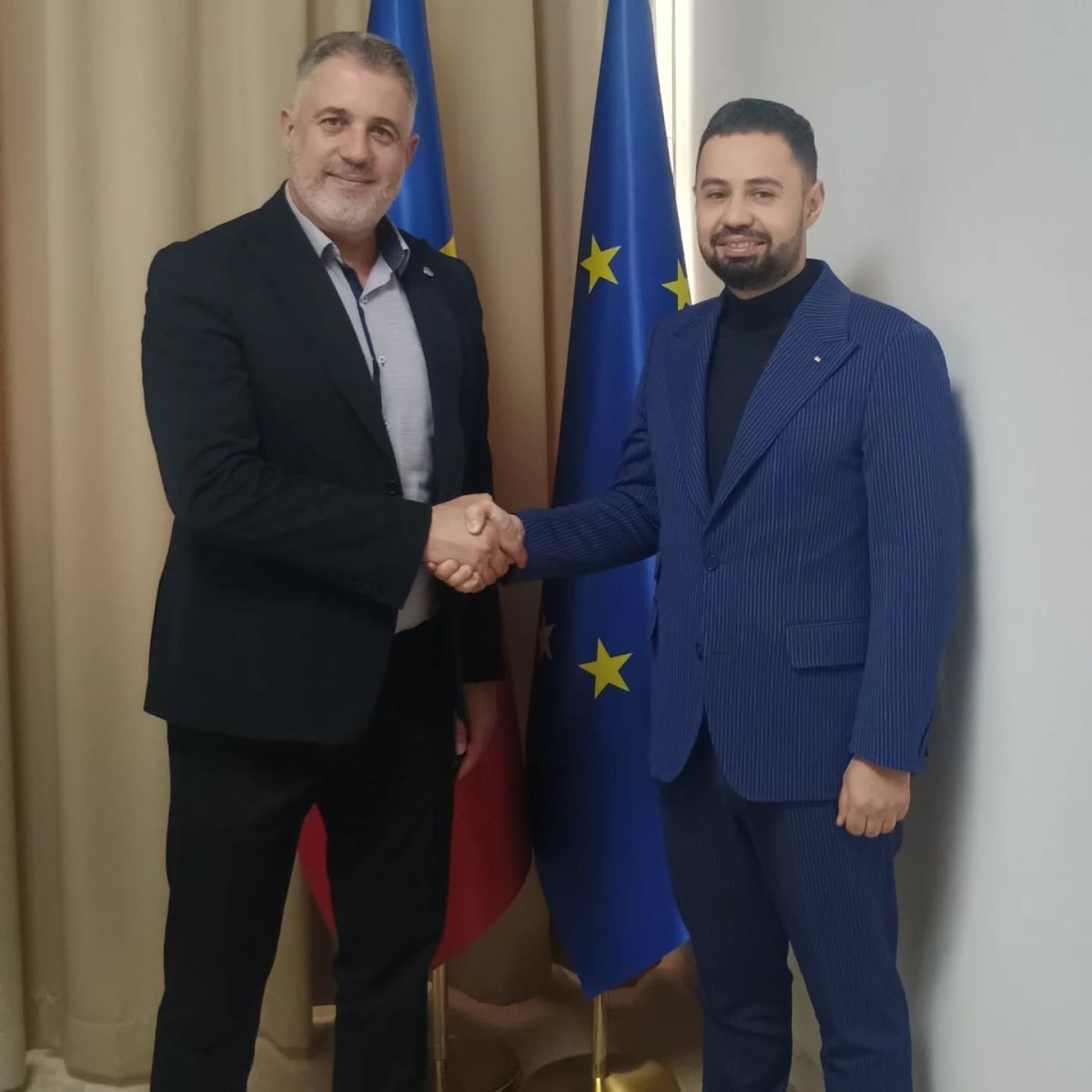 Thomas Moldovan, în stânga, este vicepreședintele ANS