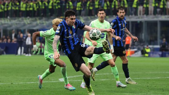 Bastoni amână discuțiile despre plecare. Barcelona îl vrea, Inter îl evaluează la 70 de milioane