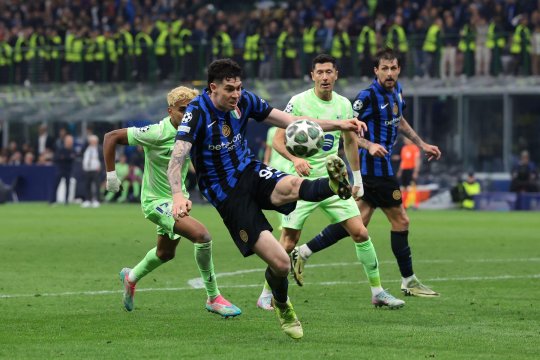 Bastoni amână discuțiile despre plecare. Barcelona îl vrea, Inter îl evaluează la 70 de milioane