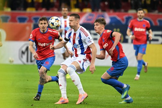 FCSB - Oțelul Galați 4-0, ACUM, pe iAMsport.ro. Gol superb marcat de Stoian!
