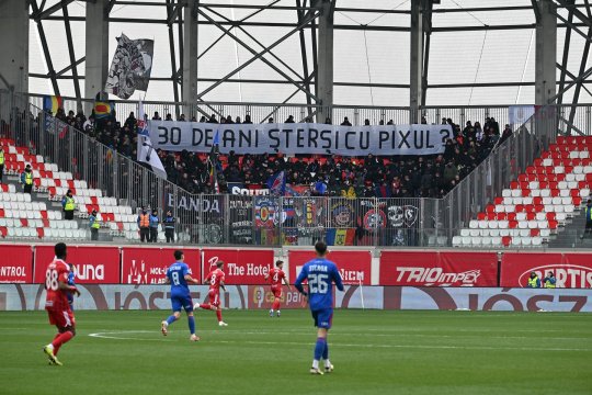 Peluza Sud a Stelei, mesaj șocant: ”Mircea, ia-l și pe Gigi!”