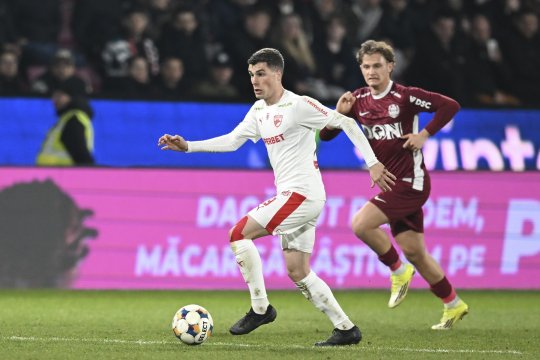 CFR Cluj - Dinamo, de la ora 21:00, pe iAMsport.ro. ”Câinii” vor părăsi ultima poziție dacă se impun!