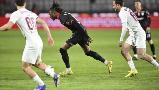 CFR Cluj - Dinamo 1-1. ”Câinii” sunt mai periculoși. Defensiva clujeană rezistă