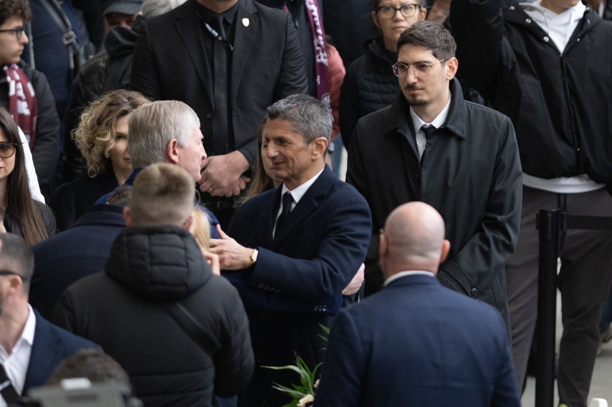 Rinat Ahmetov a venit la București special pentru a-i aduce un omagiu lui Mircea Lucescu