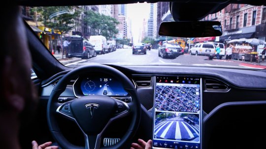 Tesla, primul pas către era self-driving în Europa!