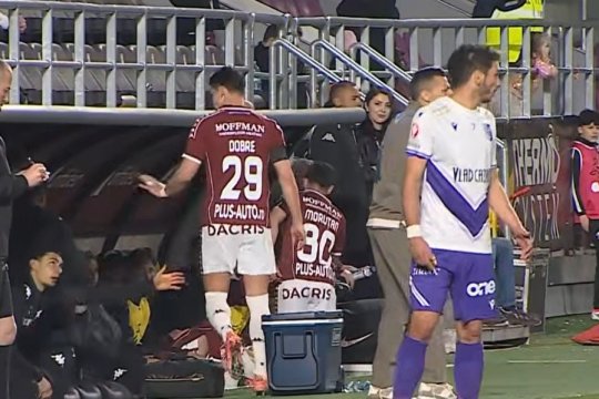 Alexandru Dobre nu mai este căpitanul Rapidului. Costel Gâlcă: ”A fost o ședință”