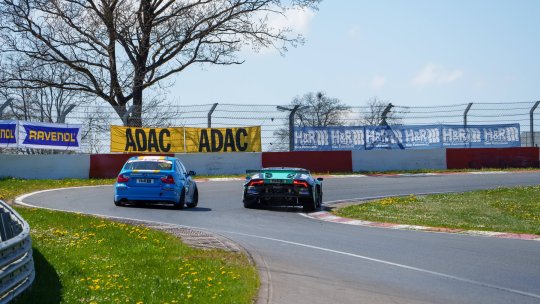 Tragedie pe Nurburgring! Un pilot a murit după un accident cumplit în calificările pentru cursa de 24 de ore