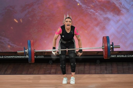 Mihaela Cambei, trei medalii și un record continental la Campionatele Europene!