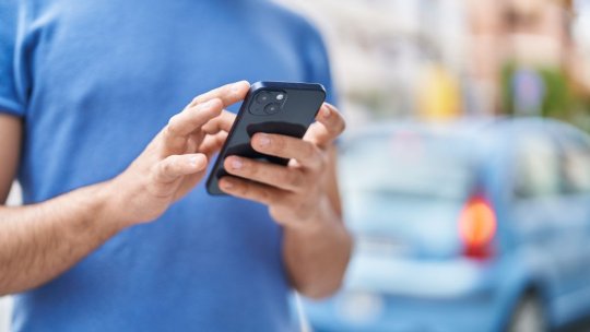 Autovit are acum propriul asistent AI în ChatGPT